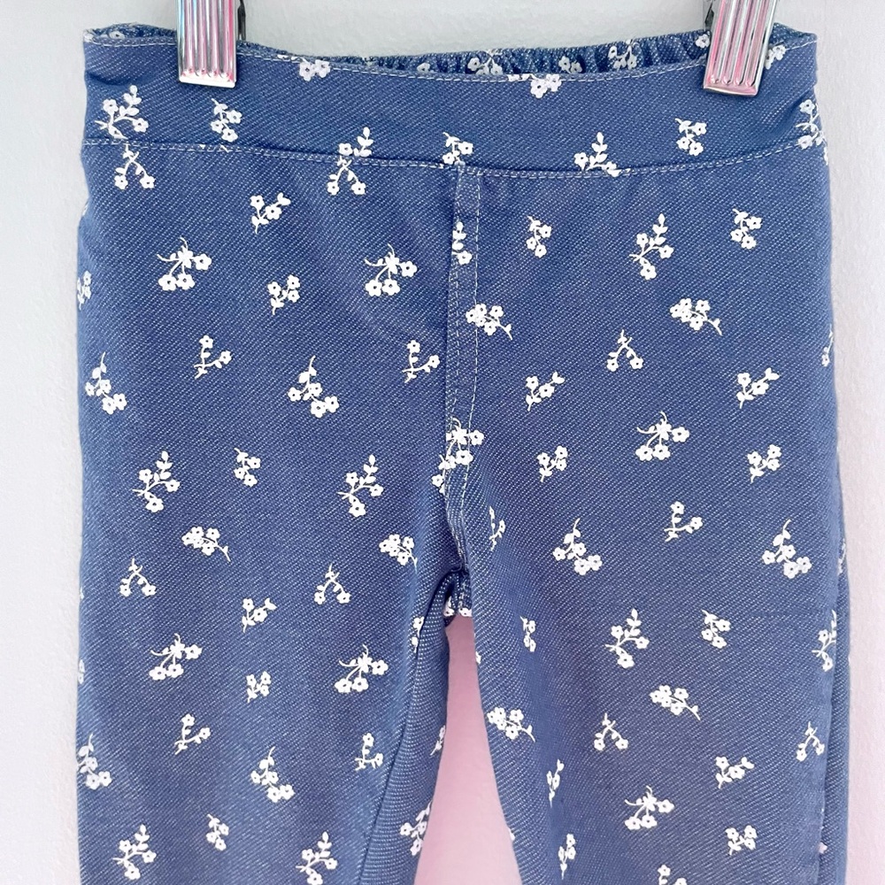 4/$20💥Wildflower Print Denim Look Relaxed Leggings / Joggers, White Medium Blue
